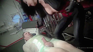 Mummified ballbusting