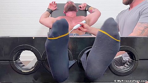 Muscled Hayden Hunter Tickles Diesel Varak In An Audition