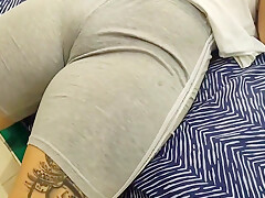 My Stepmoms Tight Leggings Tempted Me To Suck Her Pussy