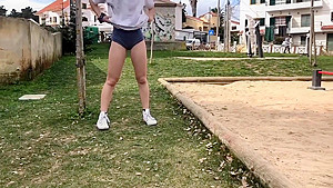 My wife prefers to train in public / everyone looks!