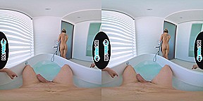 Naomi Swann in Bath Creep - WetVR