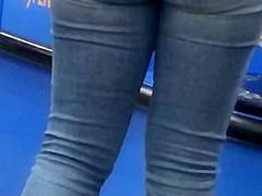 Nice Candid Jeans Ass with Pantyline
