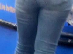 Nice Candid Jeans Ass with Pantyline