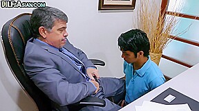 Nippon amateur twink barebacked by business DILF in office