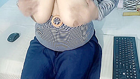 Oil Massage After Showing Big Boobs With Hot Moaning In Hindi During Live Webcam Show