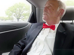 Oldvsyoung teen 18+ cockrides grandpa analy