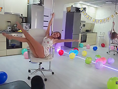 Olesyabulletka Upskirt Twitch Pole Dance Streamer