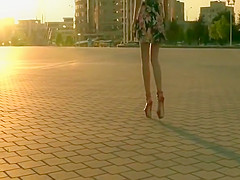 PERFECT FEET IN EXTREME HIGH HEELS
