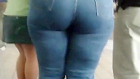 PHAT ASS IN JEANS