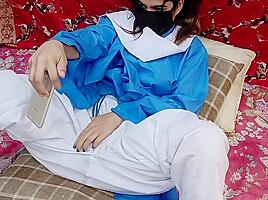 Pakistani School Girl Sex On Video Call With Her Boyfriend