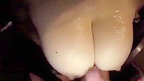 Peito enorme e lindo