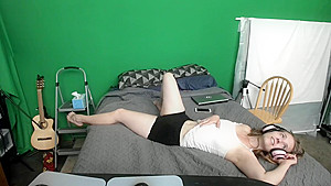 Perfect body, relaxed clit rubbing orgasm