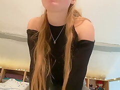 Petit Soumis Rend Visite A Fille Populaire Voici Ce Quil En Coute !