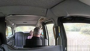 Petite American redhead babe does anal sex in the taxi