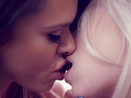 Piper Perri and Bentley white room threesome