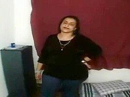 Pleasing latin whore