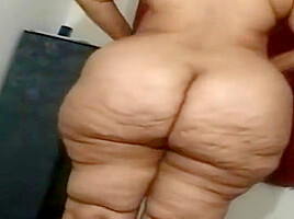 Pleasing latin whore