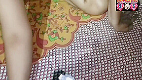 Pooja. Bhabhi. Ki Cake Ke Shath Chudayi