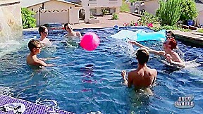 Pool Party Bareback Boys - Elijah Young Jasper Robinson - BoyCrush