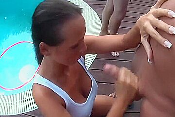 Pool Party - (full Hd Film)