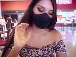 Pov - Cuando Acompanas Al Cine A Tu Pero No Llega Su Novio