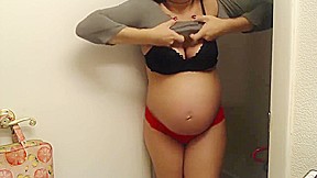 Pregnant Jessica Barry 02