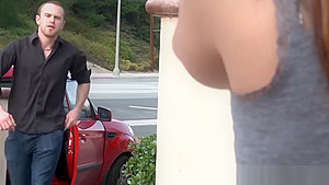 Pretty Masseuse Gets Oral