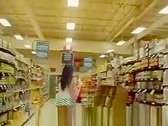 Public Flashing in Grocery Store
