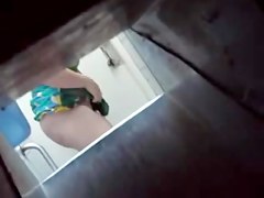 Real spying milf masturbates till orgasm