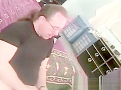 Real vintage amateur fingered by oldman