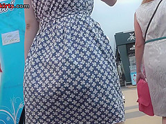 Really hot upskirt vids shows skinny butt cheeks