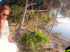 Risky Blowjob On Public Beach