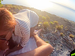 Risky Blowjob On Public Beach