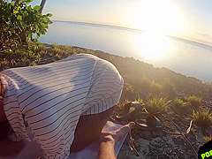 Risky Blowjob On Public Beach