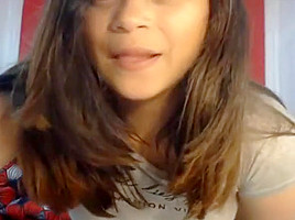 SEXY CHUBBY GIRL SHOWS OFF
