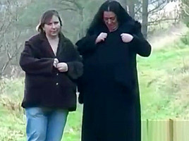Sabrina Meloni Titsiana walking