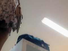 Safada de vestidinho mostrando a bunda