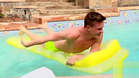 Sean Cody - Str8 amateur Barron tries a dildo in his ass