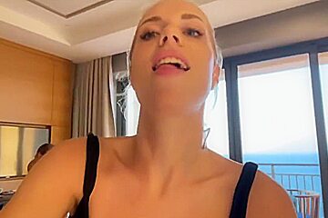 Seaview Blowjob And Rough Fuck