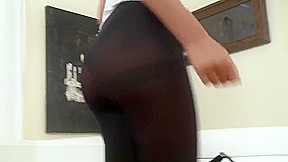 Sexy Babe Tries Out Some Modeling