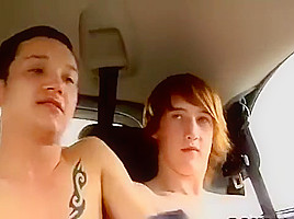 Sexy Boys Fuck Bare In The Car