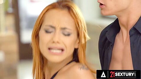 Sexy Veronica Leal Prepares Her Asshole For Intense Double Penetration