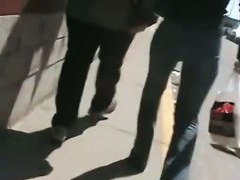 Sexy babe in tight jeans caught on candid street cam