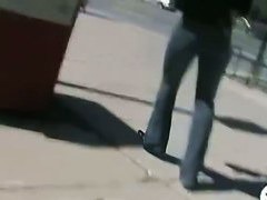 Sexy babe in tight jeans caught on candid street cam