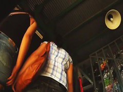 Sexy brunette amateur upskirt ass video