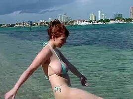 Sexytime in the Surf - Christymarks
