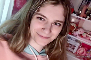 Shemale Tranny Enjoying Solo Masturbation