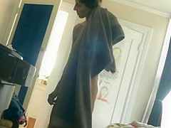 Skinny MILF Revealed (slomo)