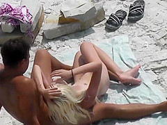 Slim blonde gets fucked with her boyfriend at a public beach