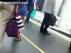 Smoking hot babe from the subway